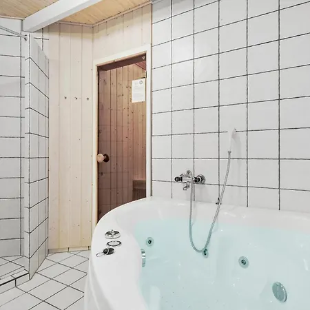 Σπίτι διακοπών In With Sauna