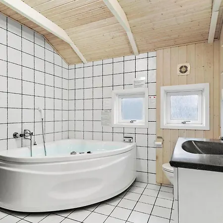 In With Sauna