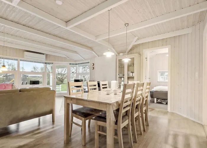 Сasa de vacaciones In With Sauna *